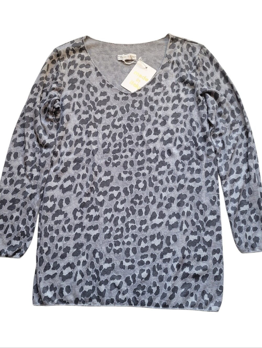 NWT Angora Wool Made in Italy Gray Leopard Print V-Neck Sweater - Small